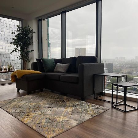 Luxury 2 Bedroom En-Suite Apartment Balcony Views Manchester Luaran gambar