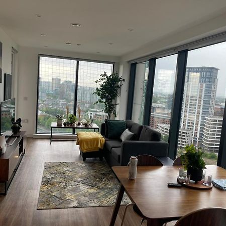 Luxury 2 Bedroom En-Suite Apartment Balcony Views Manchester Luaran gambar