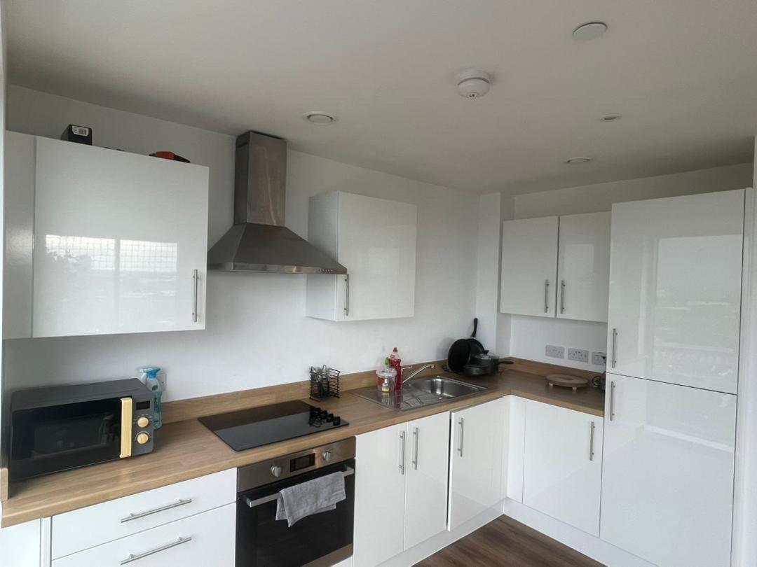 Luxury 2 Bedroom En-Suite Apartment Balcony Views Manchester Luaran gambar