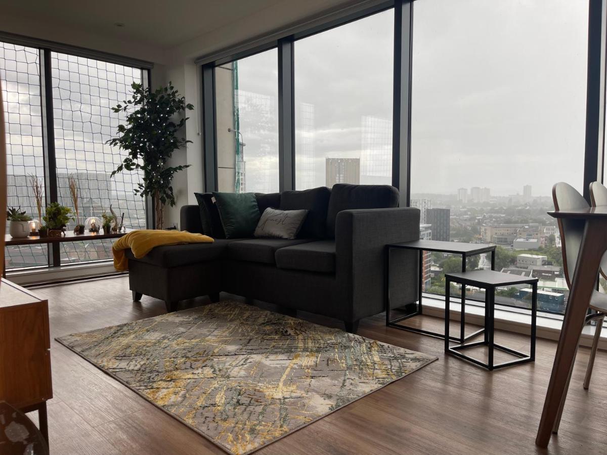 Luxury 2 Bedroom En-Suite Apartment Balcony Views Manchester Luaran gambar