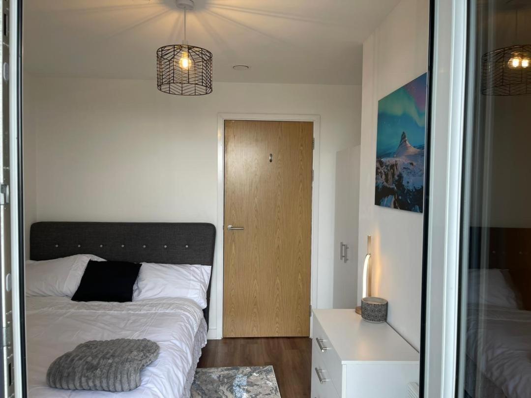 Luxury 2 Bedroom En-Suite Apartment Balcony Views Manchester Luaran gambar